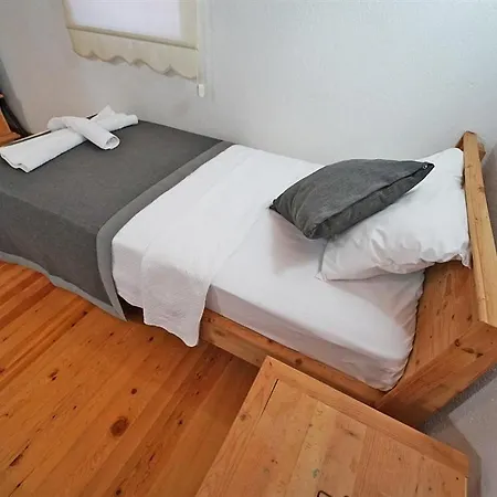 Kayakoyde Kiralik 6 Kisilik Luks Havuzlu Muhafazakar Villa Balçova
