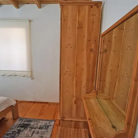 Villa Kayakoyde Kiralik 6 Kisilik Luks Havuzlu Muhafazakar