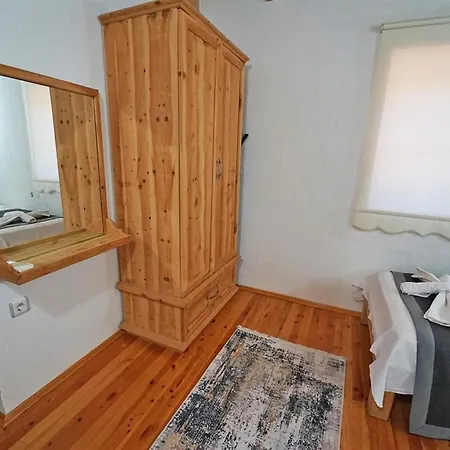 Villa Kayakoyde Kiralik 6 Kisilik Luks Havuzlu Muhafazakar *