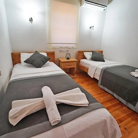 Villa Kayakoyde Kiralik 6 Kisilik Luks Havuzlu Muhafazakar *
